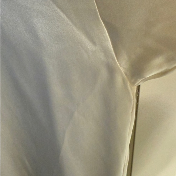 Mulberry silk Cream Button-Up Shirt - Picture 5 of 6